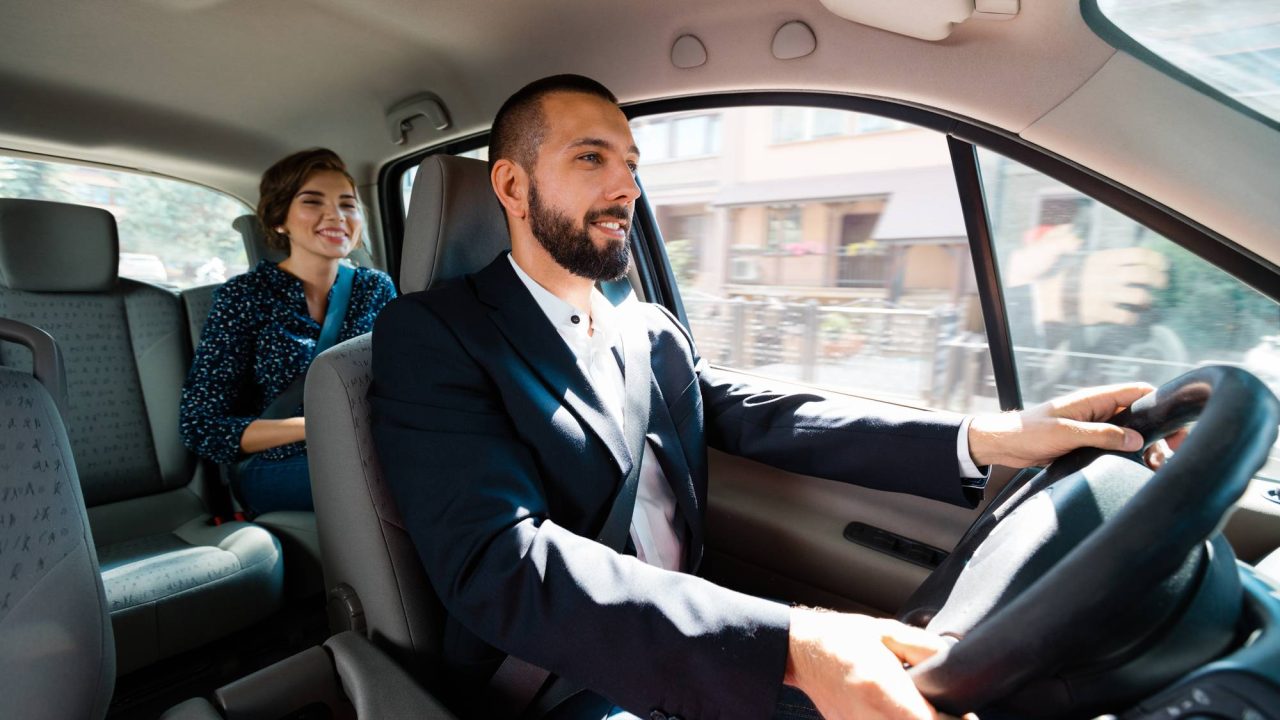 Requisitos de vehículos y conductores para Uber y Lyft en Houston Texas